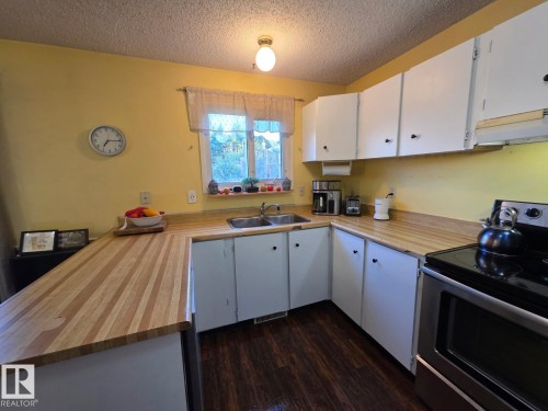 3503 42A Avenue Nw, Edmonton, AB 