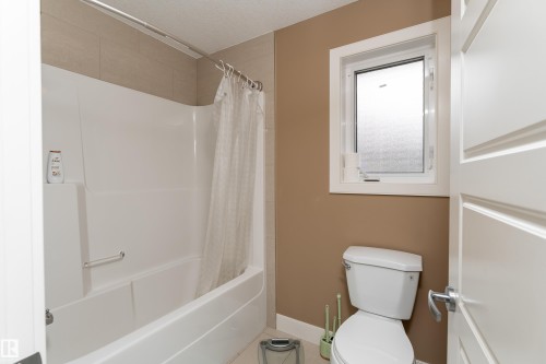 107 Mcdowell Wynd, Leduc, AB - Indoor Photo Showing Bathroom