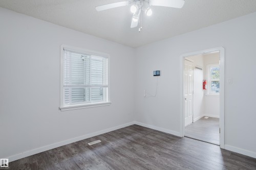 11934 87 Street Nw, Edmonton, AB 