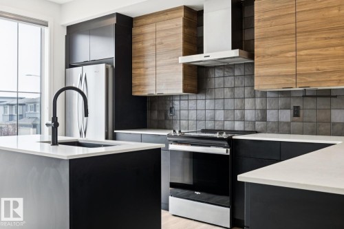 3290 Kulay Way Sw, Edmonton, AB - Indoor Photo Showing Kitchen With Upgraded Kitchen