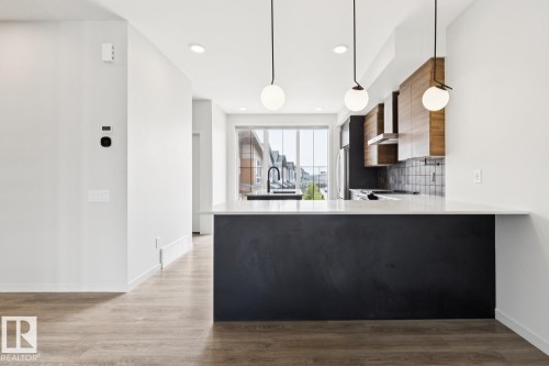 3290 Kulay Way Sw, Edmonton, AB - Indoor Photo Showing Kitchen
