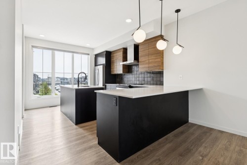3290 Kulay Way Sw, Edmonton, AB - Indoor Photo Showing Kitchen With Upgraded Kitchen