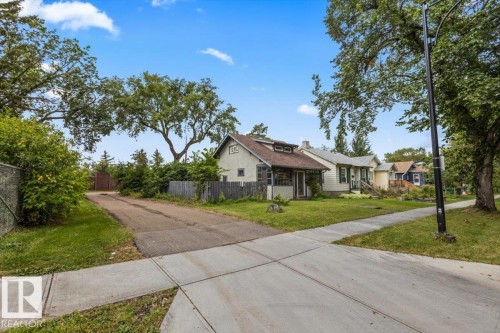 11216 70 Street Nw, Edmonton, AB 