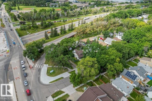11216 70 Street Nw, Edmonton, AB 