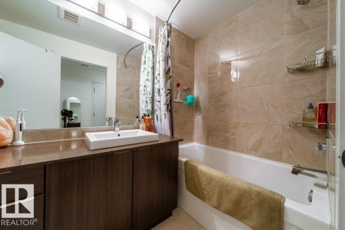 #207 9907 91 Av Nw, Edmonton, AB - Indoor Photo Showing Bathroom