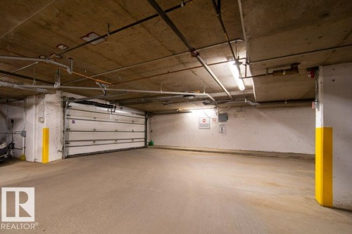 #207 9907 91 Av Nw, Edmonton, AB - Indoor Photo Showing Garage