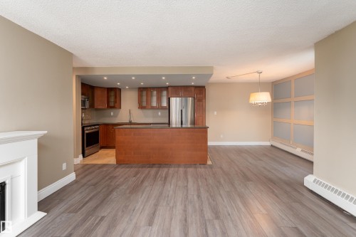 #901 10125 109 St Nw, Edmonton, AB 