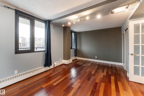 #901 10125 109 St Nw, Edmonton, AB 