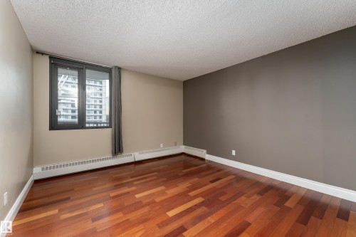 #901 10125 109 St Nw, Edmonton, AB 