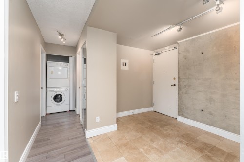 #901 10125 109 St Nw, Edmonton, AB 
