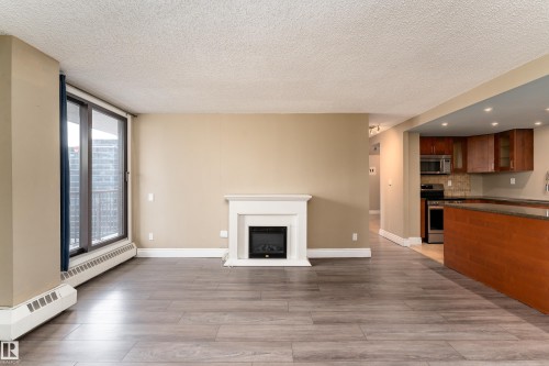 #901 10125 109 St Nw, Edmonton, AB 