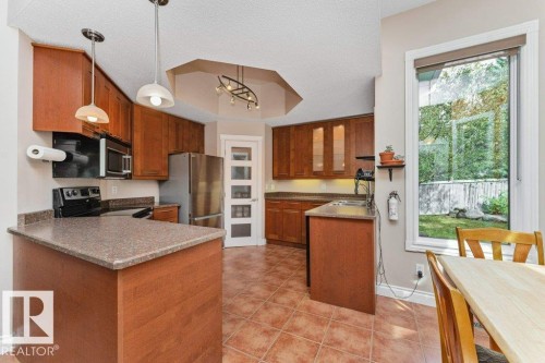 3723 30 Street Nw, Edmonton, AB 