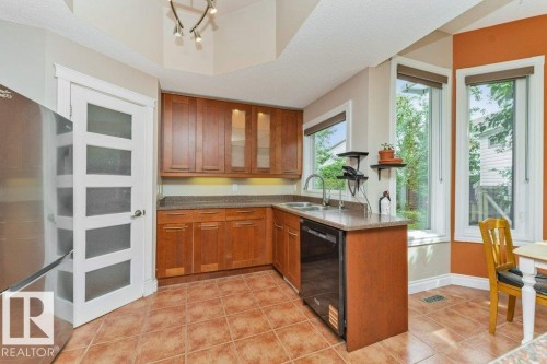 3723 30 Street Nw, Edmonton, AB 