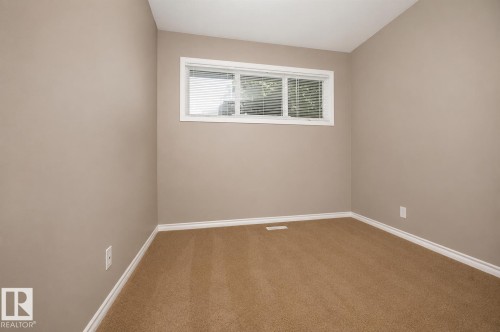 9072 52 Street Nw, Edmonton, AB 