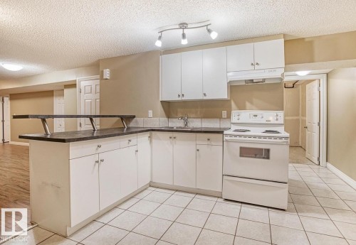 9072 52 Street Nw, Edmonton, AB 