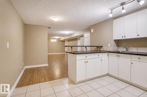 9072 52 Street Nw, Edmonton, AB 