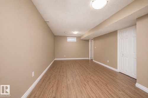 9072 52 Street Nw, Edmonton, AB 