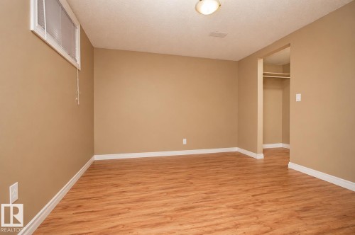 9072 52 Street Nw, Edmonton, AB 