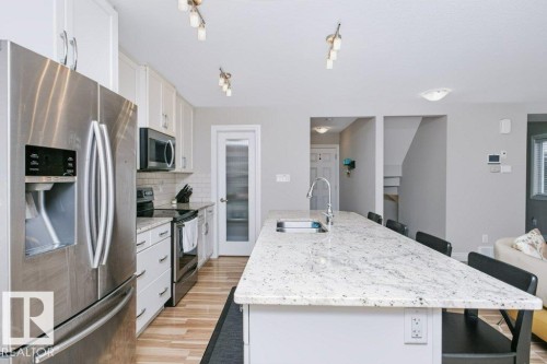 3496 Weidle Way Sw, Edmonton, AB - Indoor Photo Showing Kitchen With Double Sink With Upgraded Kitchen