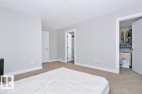 3496 Weidle Way Sw, Edmonton, AB - Indoor Photo Showing Bedroom