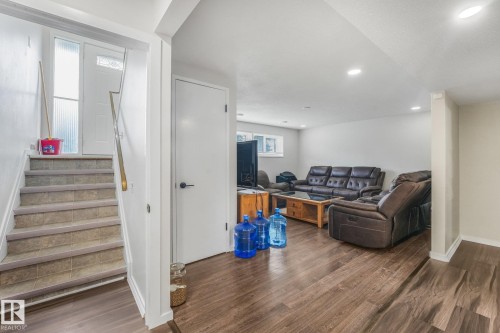 9532 138 Avenue Nw, Edmonton, AB 
