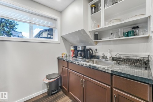 9532 138 Avenue Nw, Edmonton, AB 
