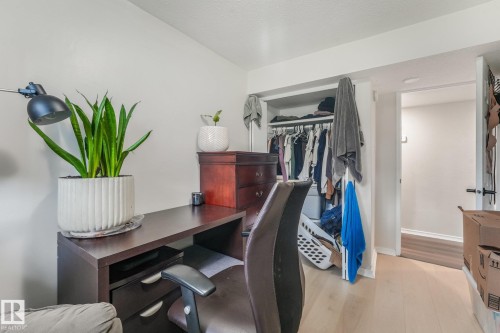 9532 138 Avenue Nw, Edmonton, AB 