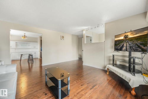 9532 138 Avenue Nw, Edmonton, AB 