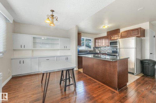 9532 138 Avenue Nw, Edmonton, AB 