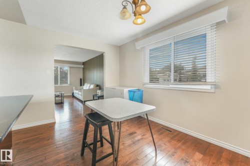 9532 138 Avenue Nw, Edmonton, AB 