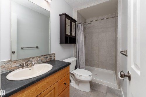 10415 39A Avenue Nw, Edmonton, AB 