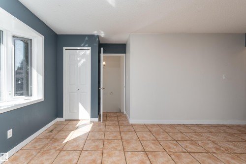 10415 39A Avenue Nw, Edmonton, AB 