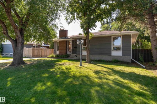 10415 39A Avenue Nw, Edmonton, AB 