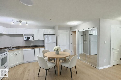 #103 5350 199 St Nw, Edmonton, AB - Indoor