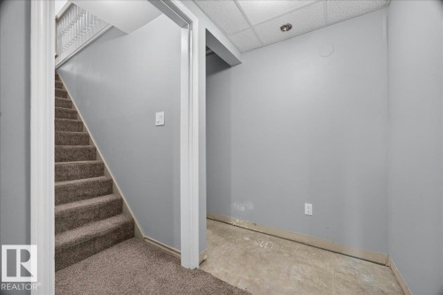 5211 94A Avenue Nw, Edmonton, AB 