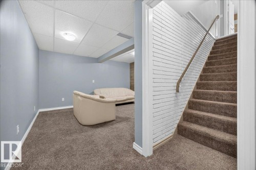 5211 94A Avenue Nw, Edmonton, AB 