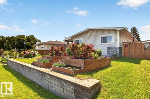 5211 94A Avenue Nw, Edmonton, AB 