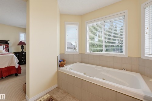 1222 Haliburton Close Nw, Edmonton, AB 
