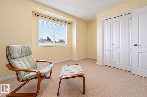 1222 Haliburton Close Nw, Edmonton, AB 