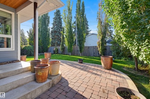 9728 141 Street Nw, Edmonton, AB 