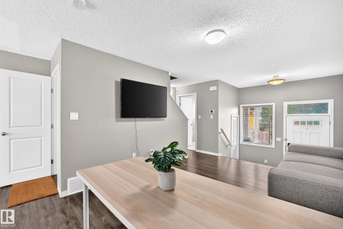 #155 2905 141 St Sw, Edmonton, AB - Indoor Photo Showing Living Room