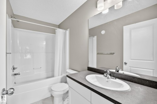#155 2905 141 St Sw, Edmonton, AB - Indoor Photo Showing Bathroom