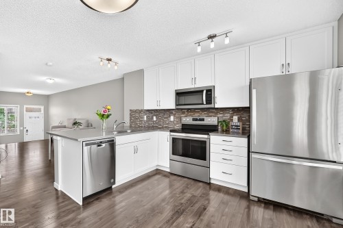 #155 2905 141 St Sw, Edmonton, AB - Indoor Photo Showing Kitchen With Stainless Steel Kitchen With Upgraded Kitchen