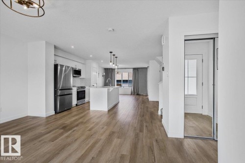 12 Elliot Wynd, Fort Saskatchewan, AB - Indoor Photo Showing Kitchen