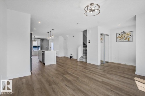 12 Elliot Wynd, Fort Saskatchewan, AB - Indoor Photo Showing Kitchen
