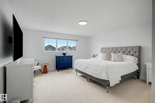 12120 177 Avenue Nw, Edmonton, AB - Indoor Photo Showing Bedroom