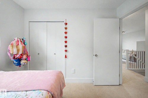 12120 177 Avenue Nw, Edmonton, AB - Indoor Photo Showing Bedroom