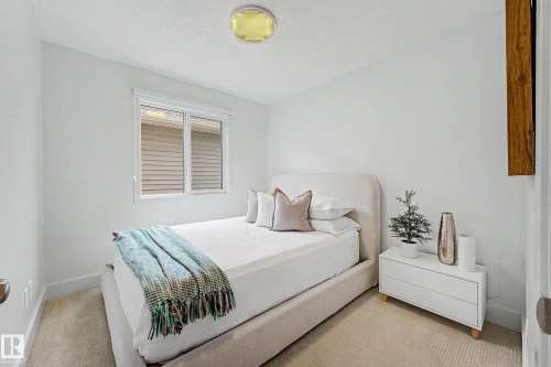 12120 177 Avenue Nw, Edmonton, AB - Indoor Photo Showing Bedroom
