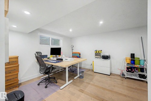 12120 177 Avenue Nw, Edmonton, AB - Indoor Photo Showing Office
