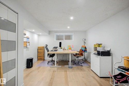 12120 177 Avenue Nw, Edmonton, AB - Indoor Photo Showing Office